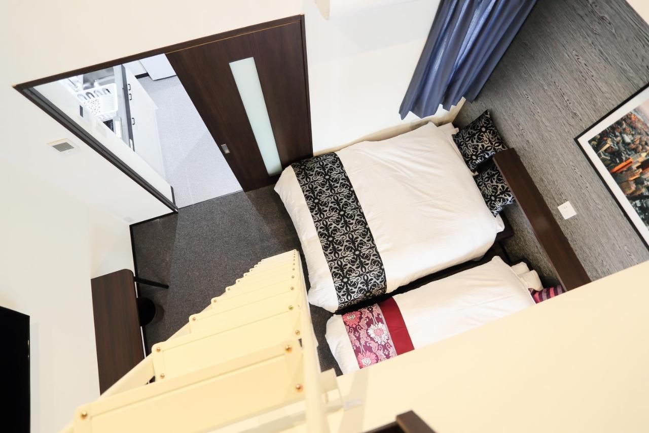Appartamento Gate80 Shinsaibashi West Ⅱ Osaka Esterno foto